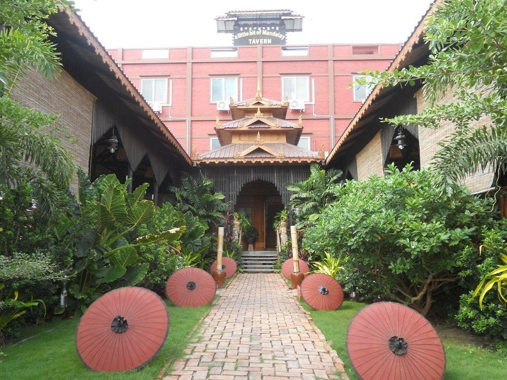 ア リトル ビット オブ マンダレー タバーン Bed & Breakfast エクステリア 写真